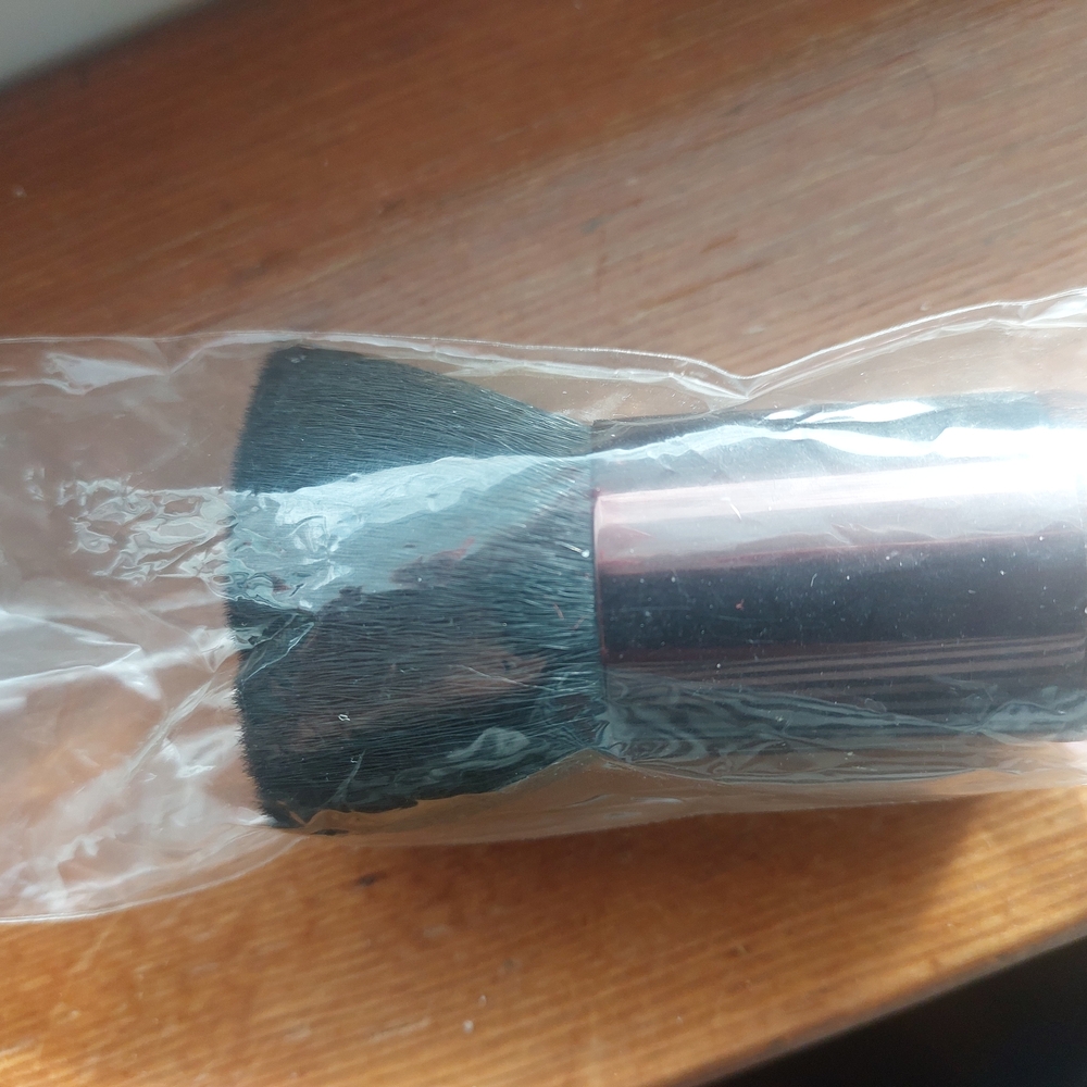 New Makeup Forever Mini Brush